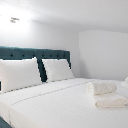 The Sea View Apartment Polychrono Bagian luar foto