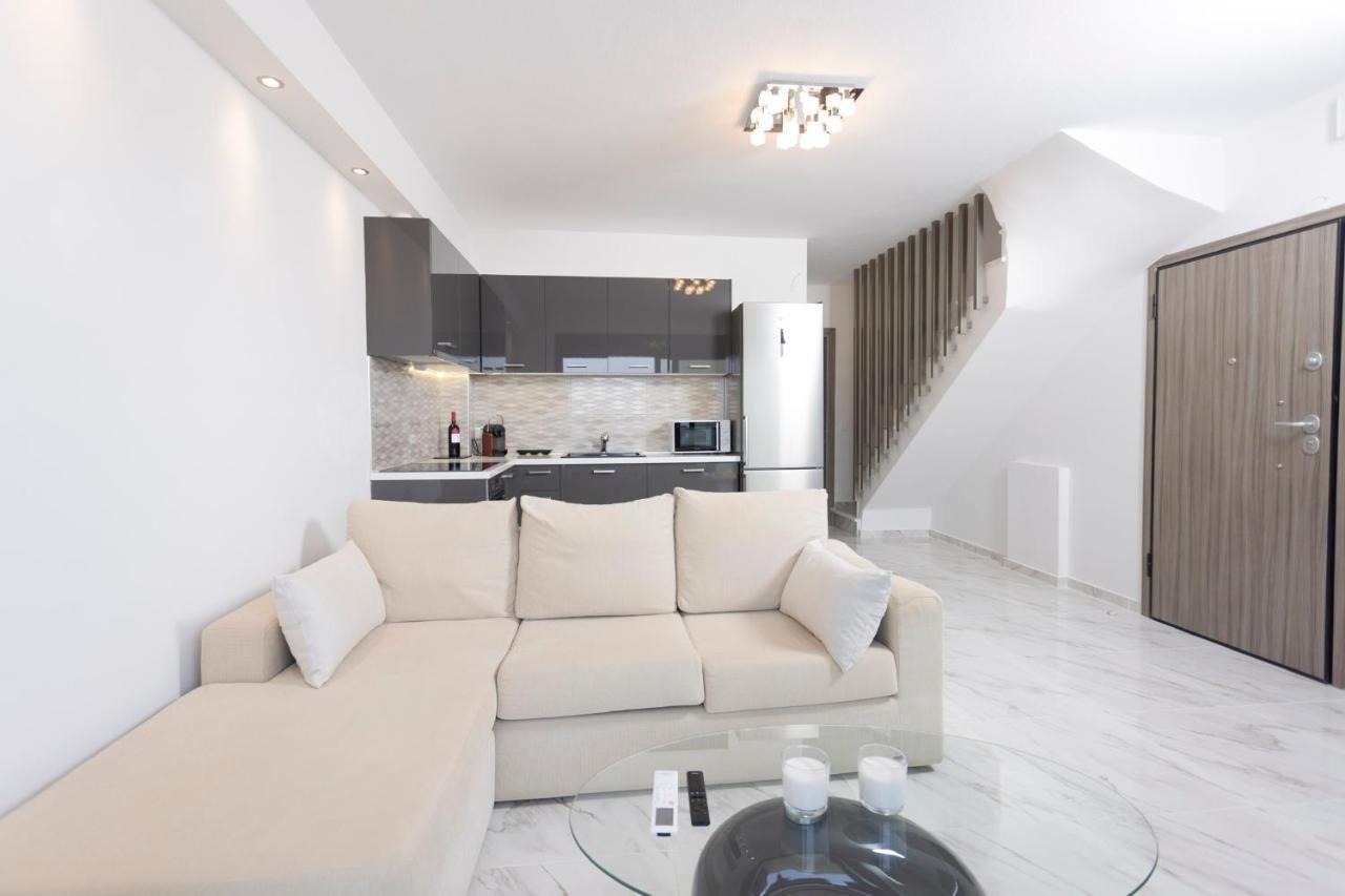 The Sea View Apartment Polychrono Bagian luar foto